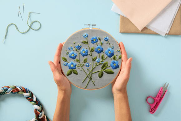 Forget-Me-Not Pattern for Holiday Crafts